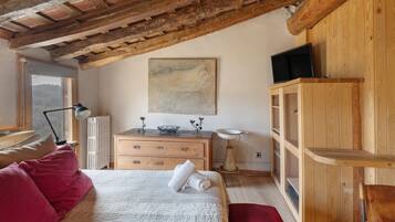 1 chambre, fer et planche à repasser, Wi-Fi gratuit, draps fournis