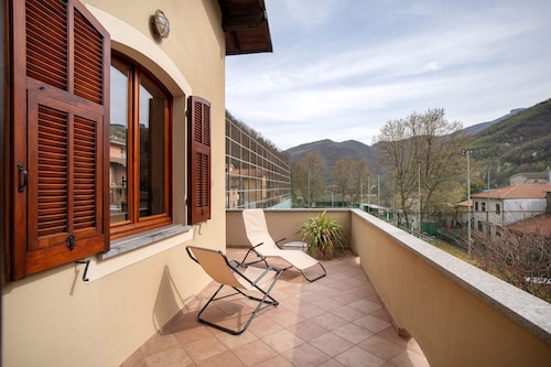 Apartment 'Lilli' with Mountain View, Private Terrace and Wi-Fi