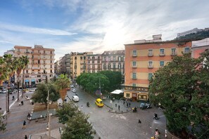 Miscellaneous - Apartment 'Moderno In Via Toledo' with Balcony, Wi-Fi and Air Conditioning (Napoli)