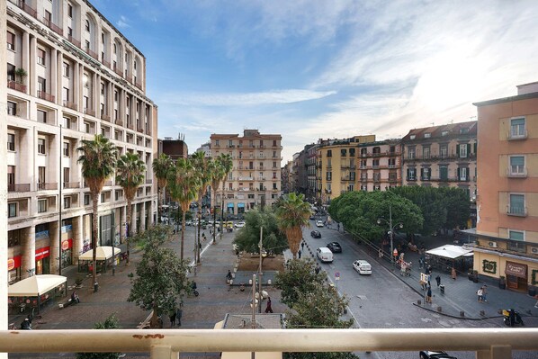 Property grounds - Apartment 'Moderno In Via Toledo' with Balcony, Wi-Fi and Air Conditioning (Napoli)