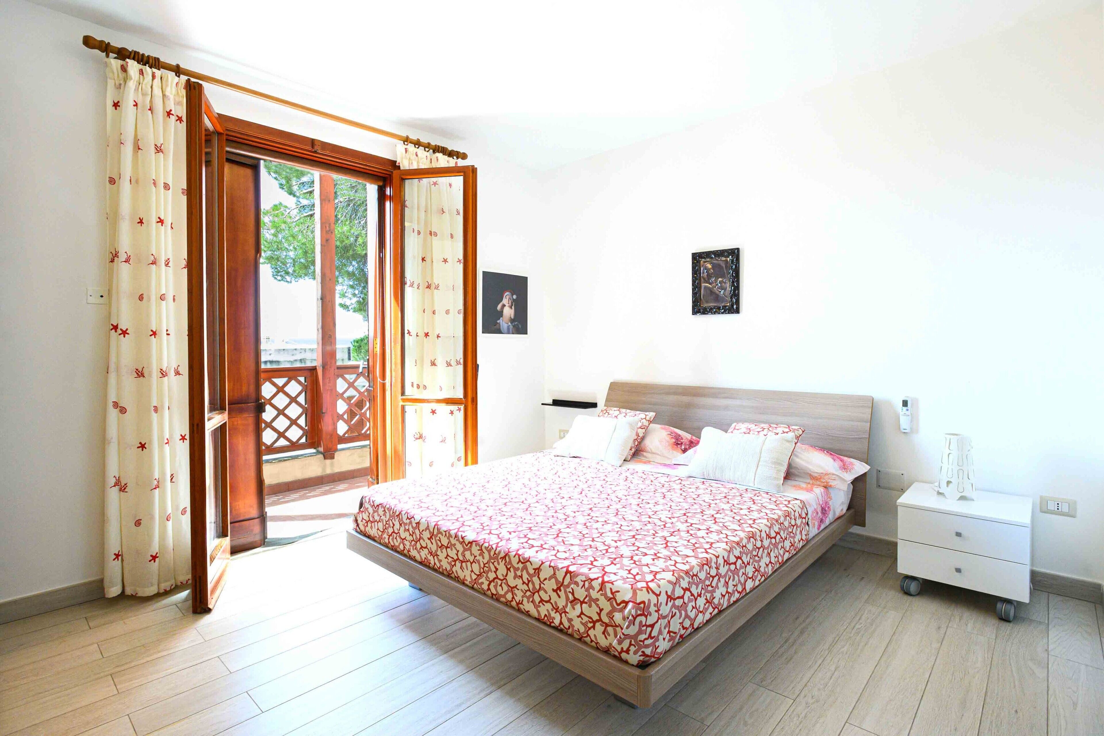 4 camere, Wi-Fi gratuito, lenzuola