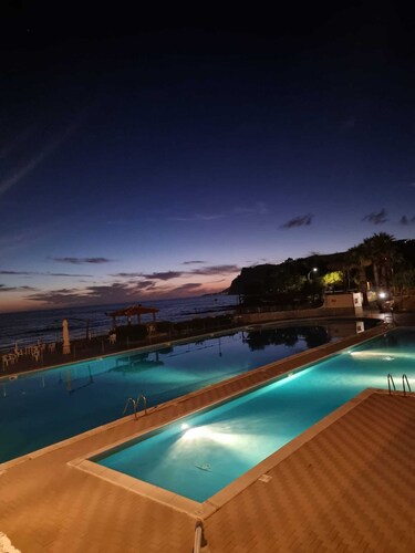 Villa 'With Pool in Private Park' with Sea View, Wi-Fi and Air Conditioning