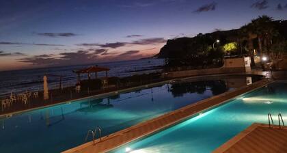 Villa 'With Pool in Private Park' with Sea View, Wi-Fi and Air Conditioning