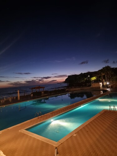 Villa 'With Pool in Private Park' with Sea View, Wi-Fi and Air Conditioning