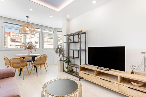 Appartement « Plazamar » avec piscine partagée, Wi-Fi et climatisation