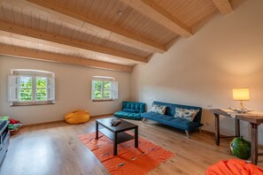 TV, DVD-spiller og bordtennis