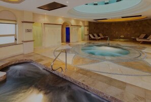 Spa - Beachfront 5 Star Luxury Resort, 2BR 3 Bath   July26-August 2 (Cabo San Lucas)