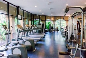 Fitness facility - Beachfront 5 Star Luxury Resort, 2BR 3 Bath July26-August 2 (Cabo San Lucas)