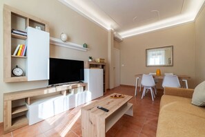 Living area - GuestHost - Appio Latino Apartment (Roma)