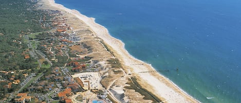 靠近海滩