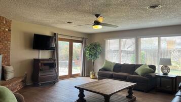 TV connectée, cheminée