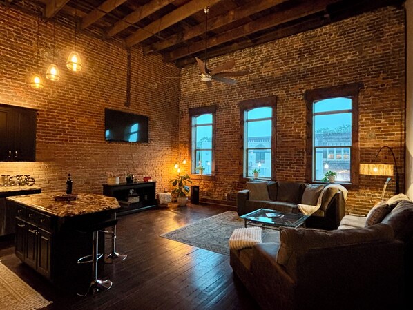 Smart TV, video games, stereo