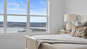 9 bedrooms, iron/ironing board, free WiFi, bed sheets