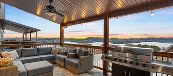 9BR Family Getaway Game Room, Theater & Big Decks