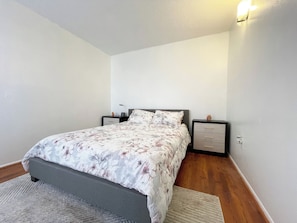 3 chambres, fer et planche à repasser, Wi-Fi, literie fournie