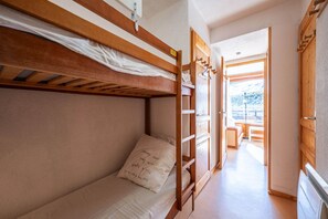 2 bedrooms, free WiFi