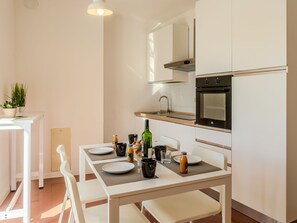 Frigorifero, forno, pentole/stoviglie/utensili