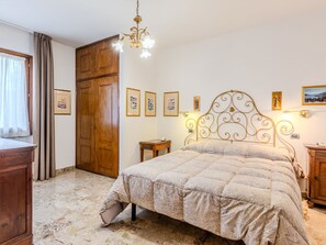 3 bedrooms, Internet