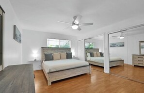 4 bedrooms, iron/ironing board, WiFi, bed sheets