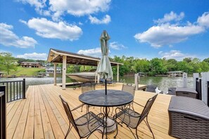 Outdoor dining - Cape Cottage - Private dock & Fire Pit, (Moneta)