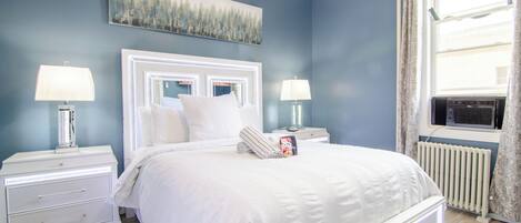 2 bedrooms, desk, iron/ironing board, travel crib