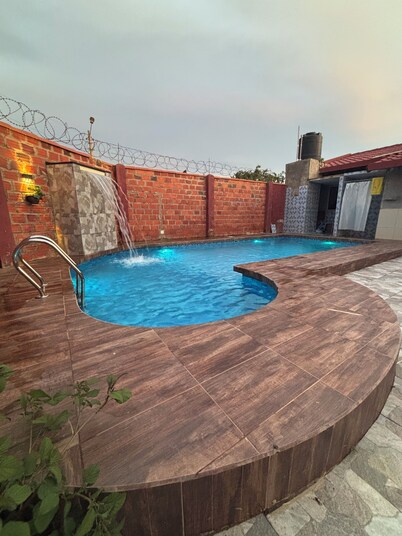 House with pool & waterfall, WiFi & air conditioning for 6 People