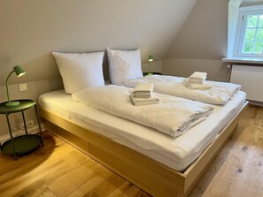 3 makuuhuonetta, silitysrauta/-lauta, Wi-Fi, vuodevaatteet