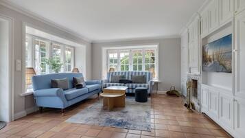 Fernseher, Stereoanlage