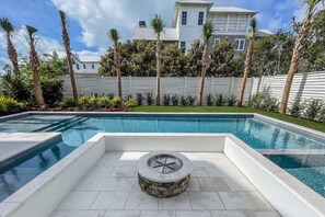 Een verwarmd zwembad