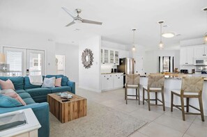 Smart TV - A Shore Bett by Stay on 30a (Seagrove Beach)