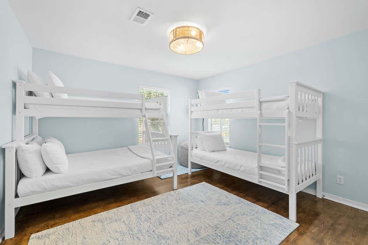 3 chambres, fer et planche à repasser, lit parapluie, Wi-Fi gratuit