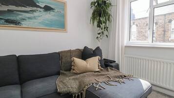 Cottage | Living area