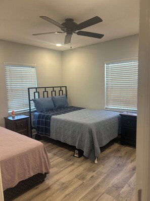 2 bedrooms, WiFi, bed sheets