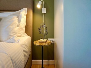 Iron/ironing board, WiFi, bed sheets - 2 Guests, Mountain View, Parking, Near Attractions (Brasov)