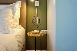 アイロン / アイロン台、WiFi、ベッドシーツ