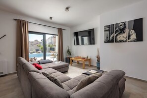 Fernseher
