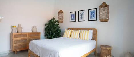 3 bedrooms, iron/ironing board, travel crib, WiFi