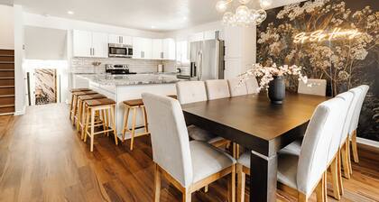 Spacious 5-bedroom house in fantastic Hamilton with WiFi, Game Room