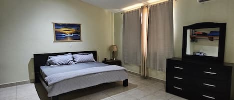 3 bedrooms, iron/ironing board, WiFi