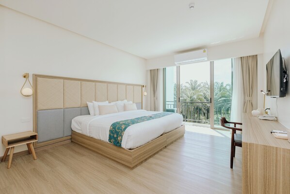 Superior Room, Pool View | Egyptian cotton sheets, premium bedding, down comforters