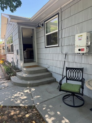 Terrace/patio - Charming 3-bedroom house in colorado springs (Colorado Springs)