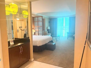 1 quarto, cofres nos quartos, escrivaninha, Wi-Fi de cortesia