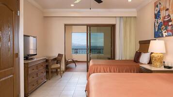 2 bedrooms, desk, iron/ironing board, WiFi