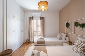 Unclassified image, 5 of 17, button