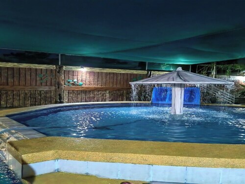 Serene Family Resort with Private Pool Pet Friendly Events and Vacations