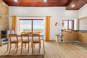 Dining - Casa Forno de Cal - By Wehost Madeira (Porto Santo)