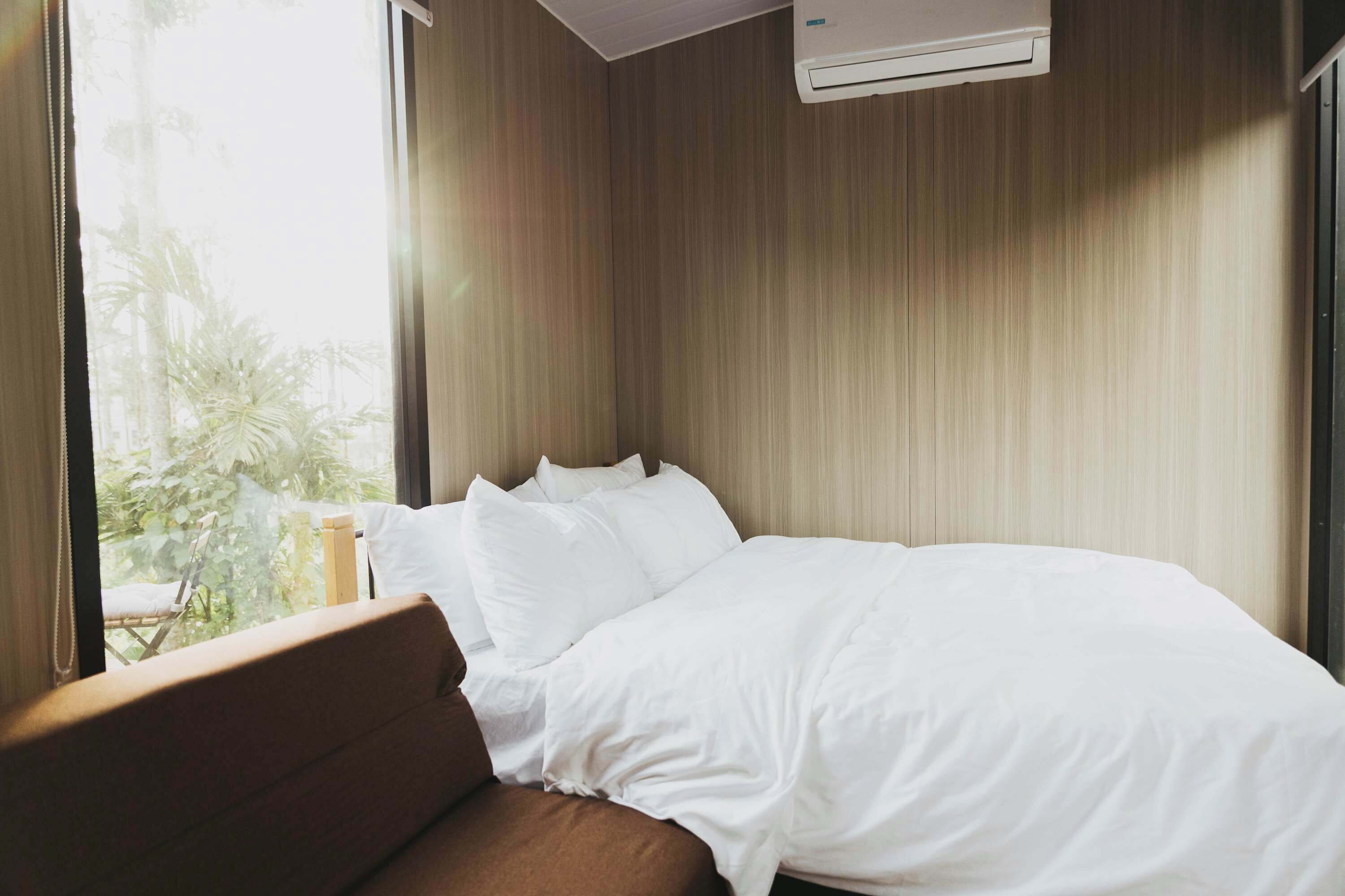 1 camera, Wi-Fi, lenzuola