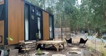 Kaura Retreat by Tiny Away