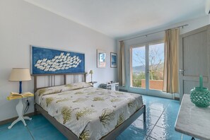 2 slaapkamers, een bureau