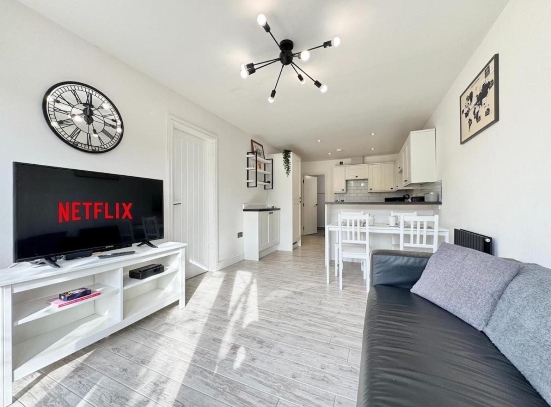 Apartment | Living area | TV